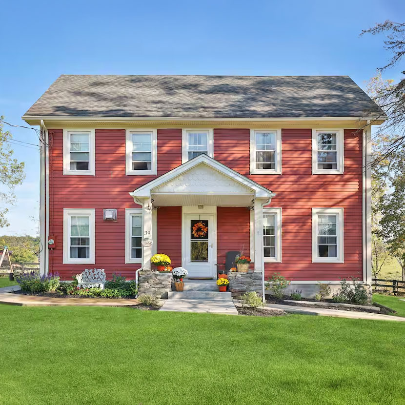 Airbnb, Farley Road Farmhouse